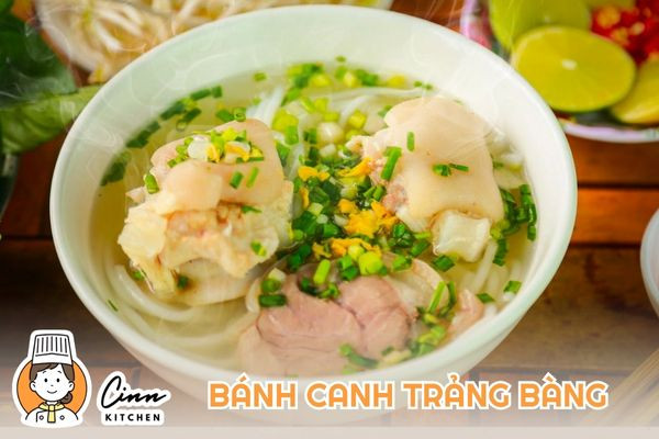 Trình bày món bánh canh Trảng Bàng theo đúng phong cách Tây Ninh